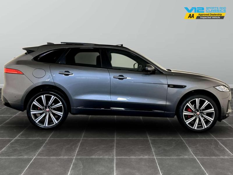Used Jaguar F-Pace 2017 for sale - 76862345: Photo 11