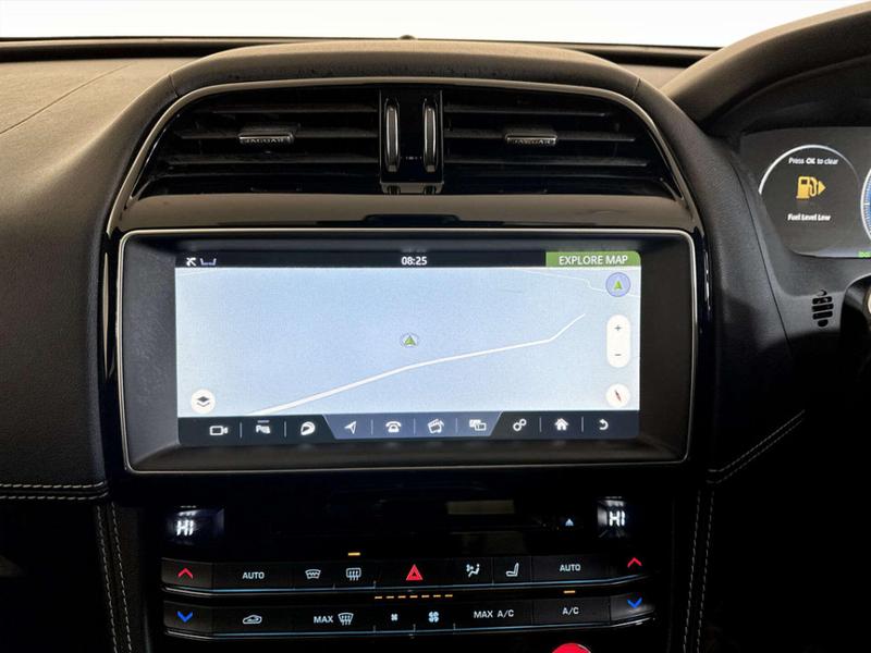 Used Jaguar F-Pace 2017 for sale - 76862345: Photo 25