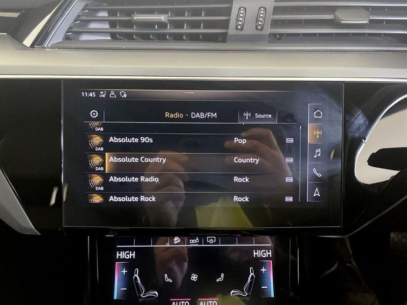 Used Audi e-tron 2020 for sale - 76653389: Photo 23