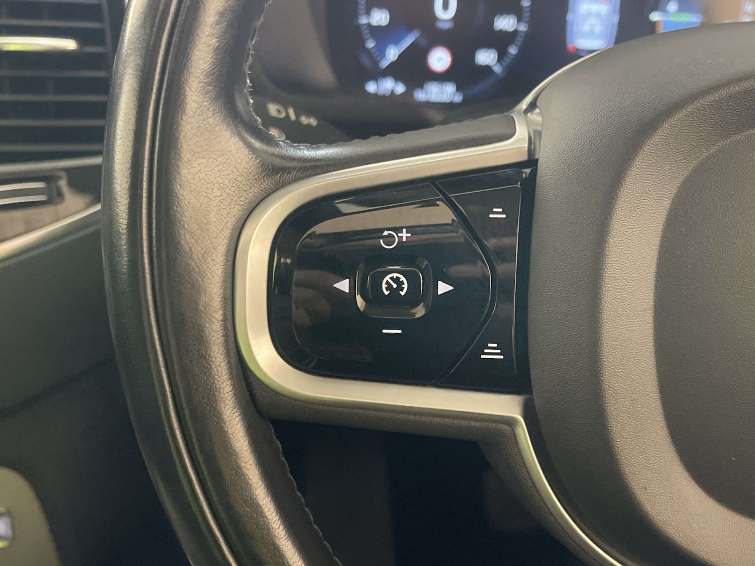 Used Volvo XC90 2018 for sale - 78016423: Photo 18