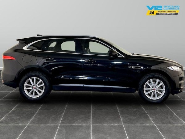 Used Jaguar F-Pace 2017 for sale - 76184393: Photo 11