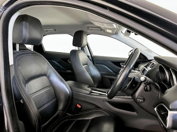 Used Jaguar F-Pace 2017 for sale - 76184393: Photo 13
