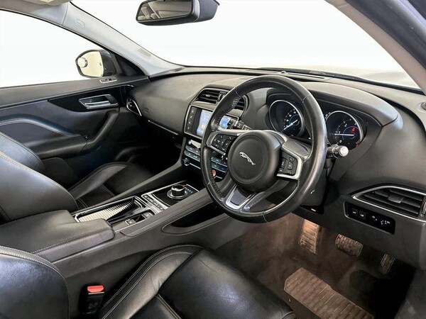 Used Jaguar F-Pace 2017 for sale - 76184393: Photo 15