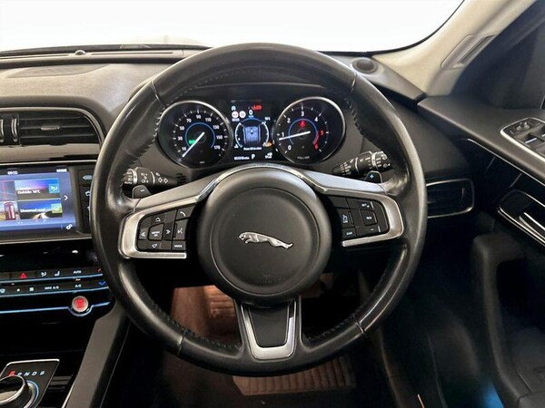 Used Jaguar F-Pace 2017 for sale - 76184393: Photo 16