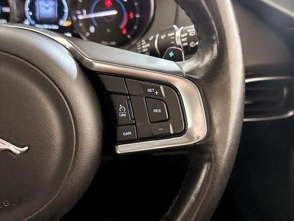 Used Jaguar F-Pace 2017 for sale - 76184393: Photo 19