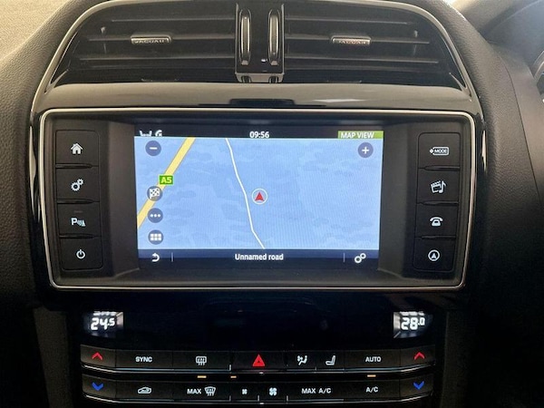 Used Jaguar F-Pace 2017 for sale - 76184393: Photo 21