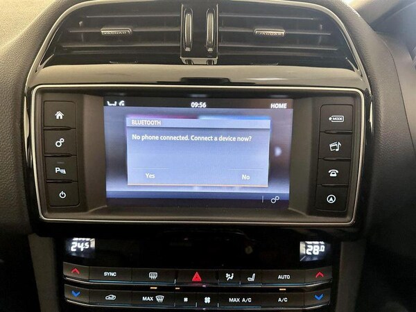 Used Jaguar F-Pace 2017 for sale - 76184393: Photo 22