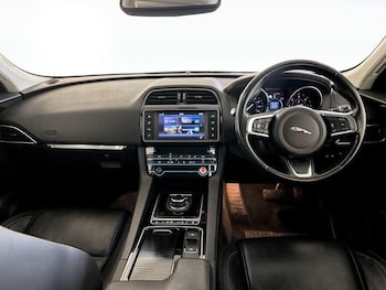 Used Jaguar F-Pace 2017 for sale - 76184393: Photo 3