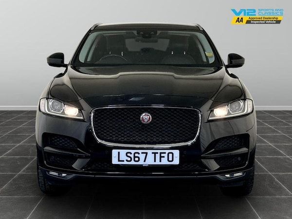 Used Jaguar F-Pace 2017 for sale - 76184393: Photo 5