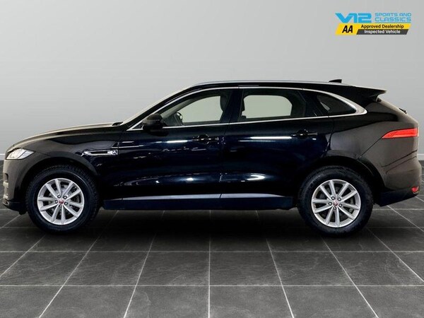 Used Jaguar F-Pace 2017 for sale - 76184393: Photo 7
