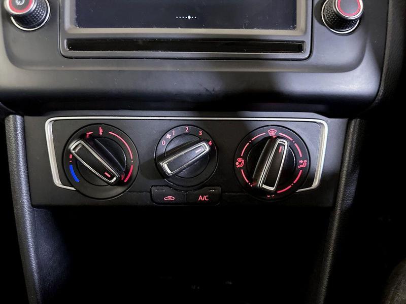 Used Volkswagen Polo 2016 for sale - 76412165: Photo 24