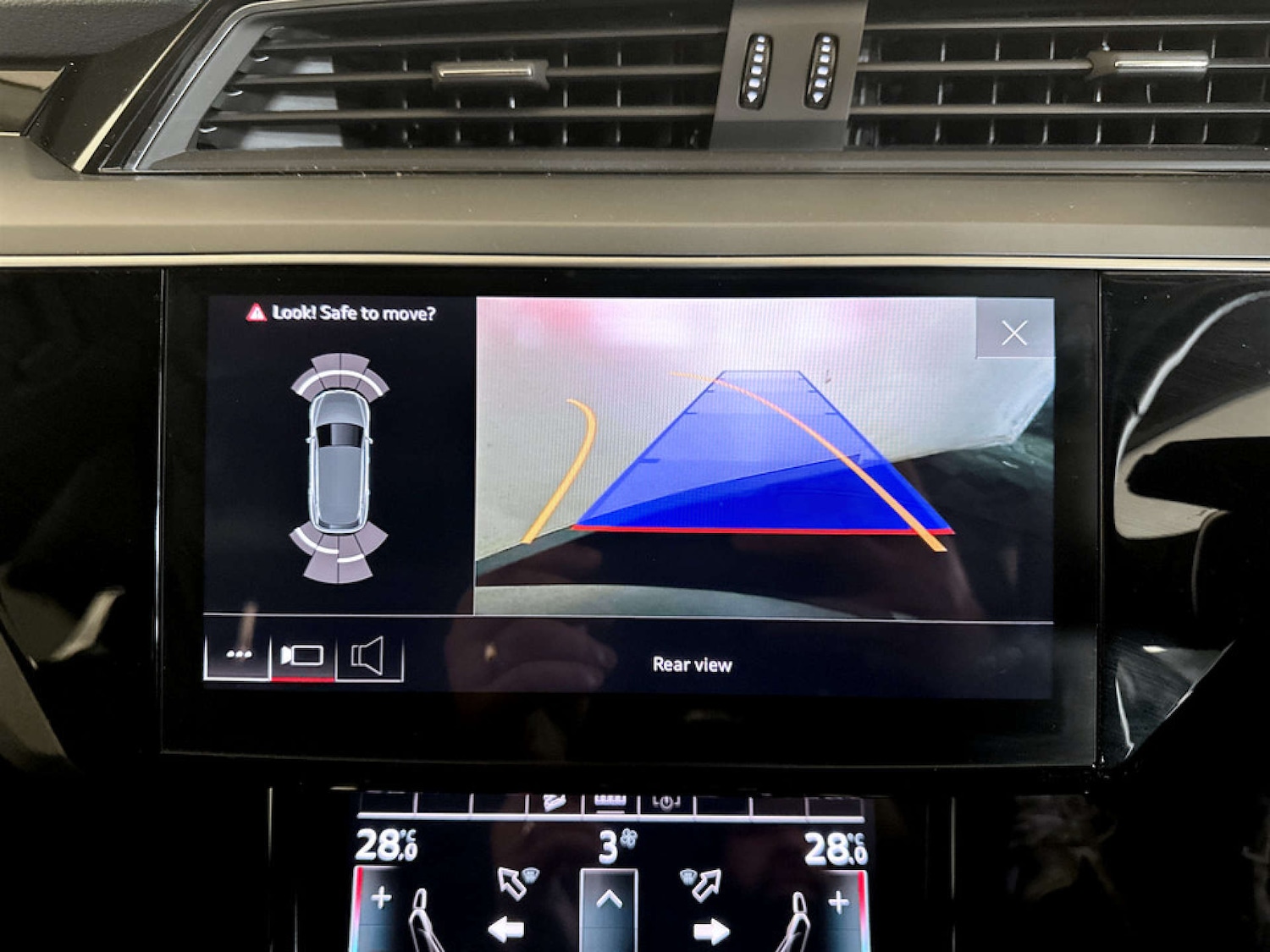 Used Audi e-tron 2021 for sale - 77247852: Photo 20