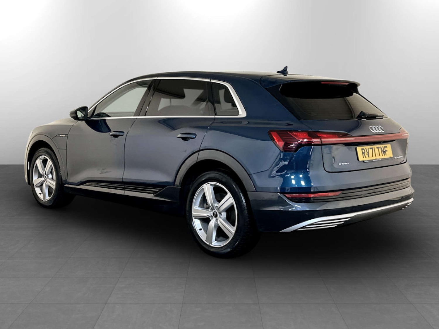 Used Audi e-tron 2021 for sale - 77247852: Photo 8