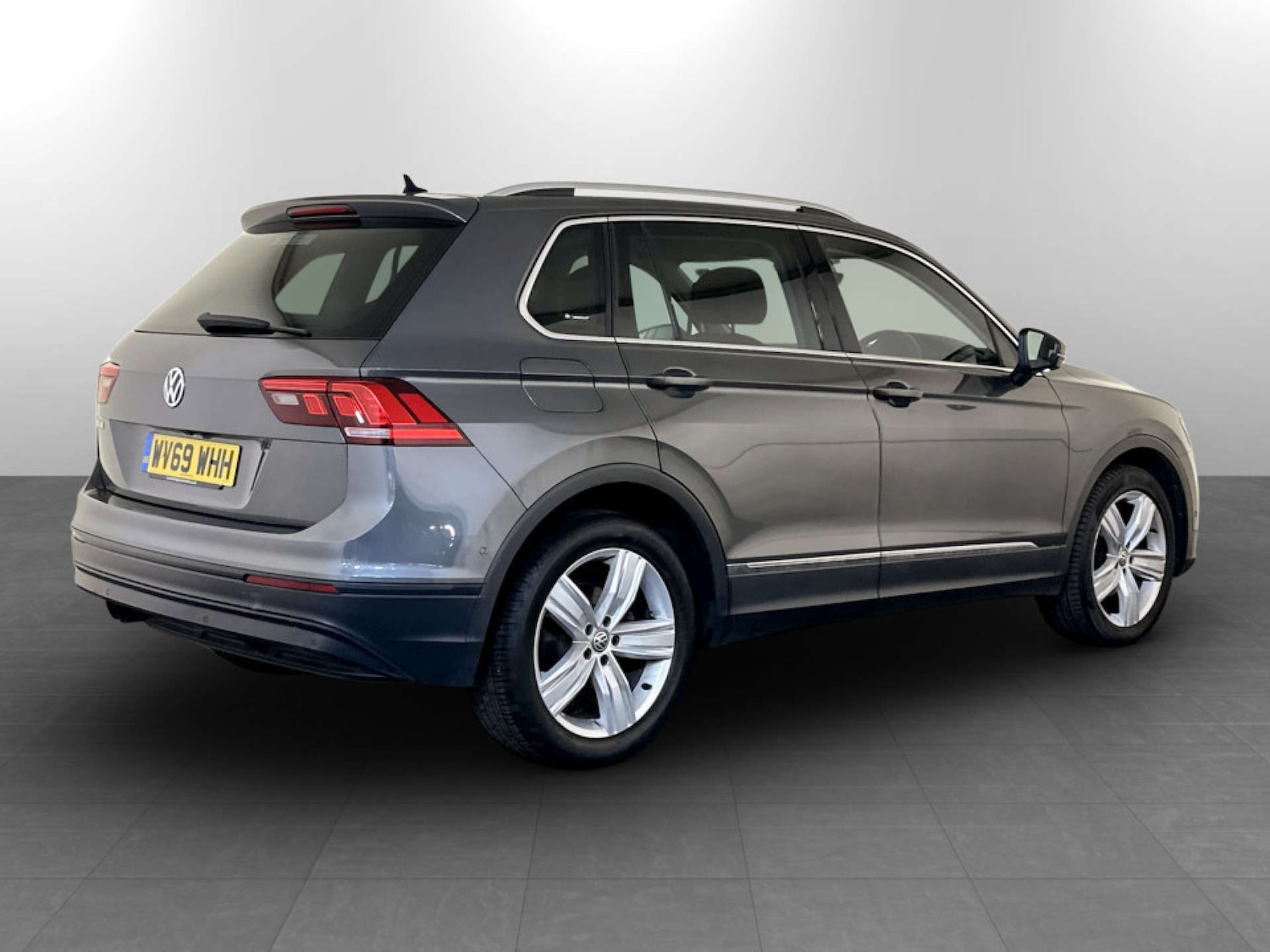 Used Volkswagen Tiguan 2019 for sale - 77185109: Photo 10