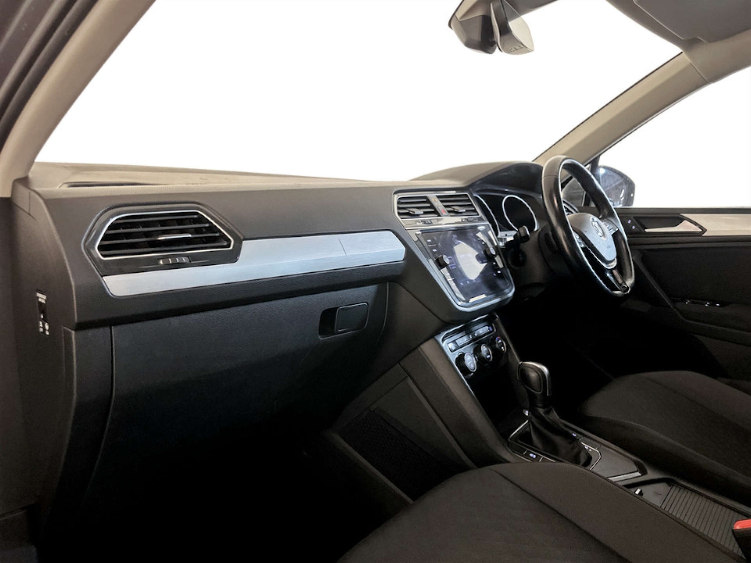 Used Volkswagen Tiguan 2019 for sale - 77185109: Photo 12