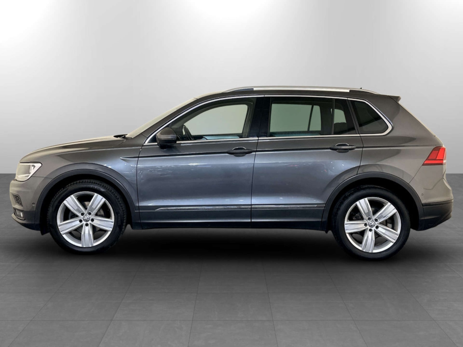 Used Volkswagen Tiguan 2019 for sale - 77185109: Photo 7