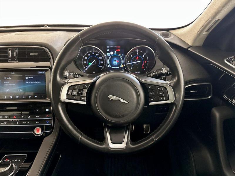 Used Jaguar F-Pace 2019 for sale - 76703053: Photo 17