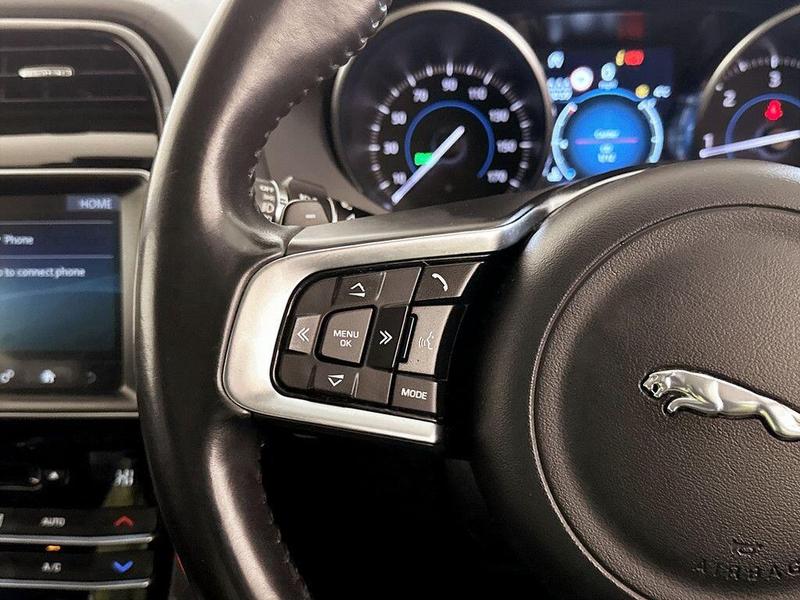 Used Jaguar F-Pace 2019 for sale - 76703053: Photo 18