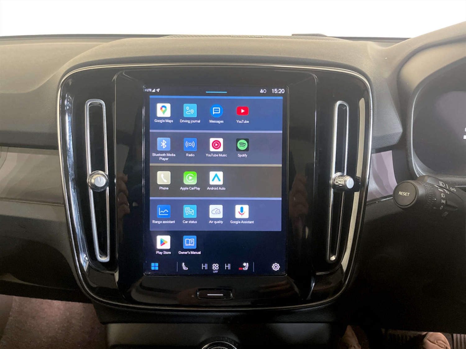 Used Volvo XC40 2023 for sale - 77681235: Photo 23