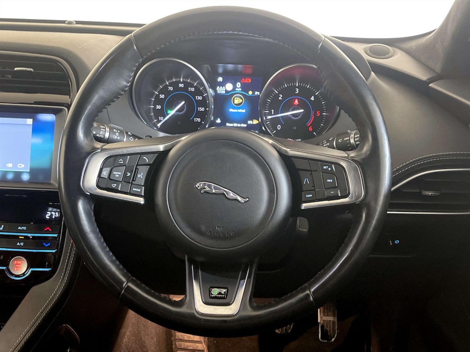 Used Jaguar F-Pace 2018 for sale - 77547722: Photo 16