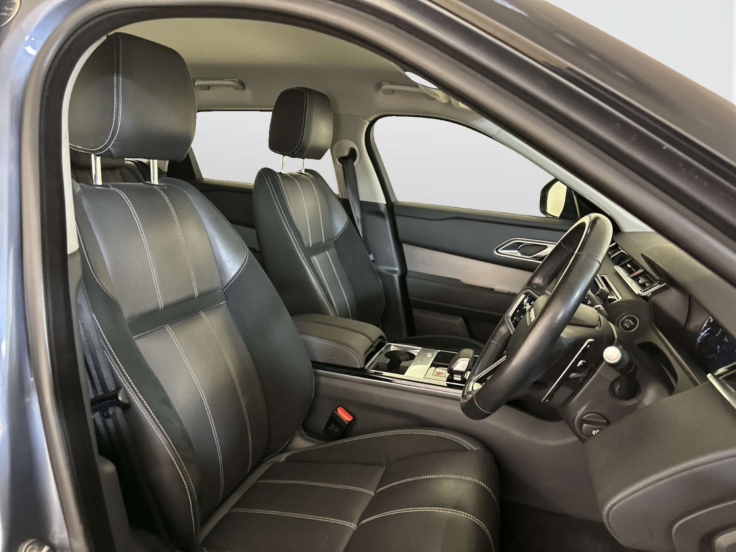 Used Land Rover Range Rover Velar 2023 for sale - 77920707: Photo 13