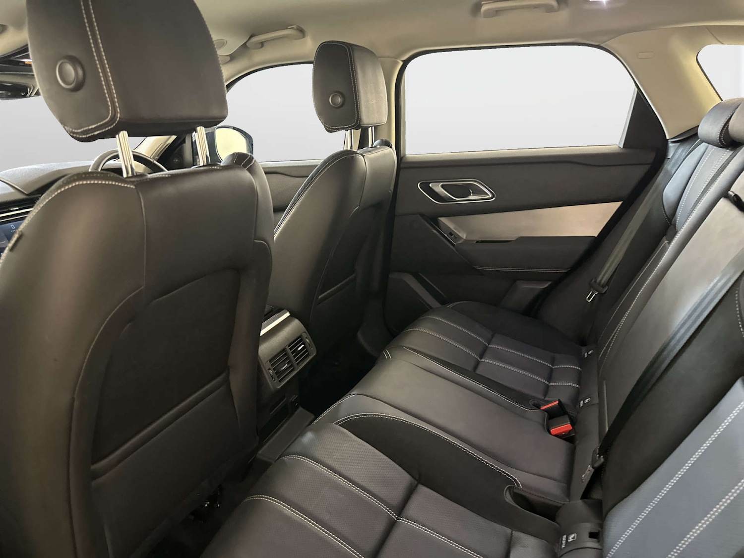 Used Land Rover Range Rover Velar 2023 for sale - 77920707: Photo 14