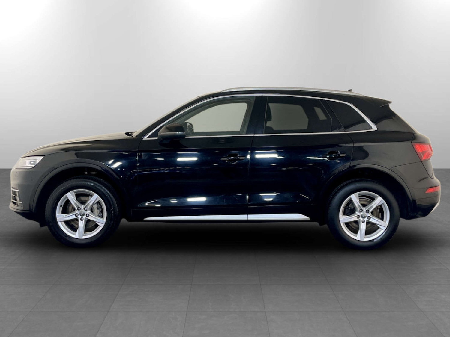 Used Audi Q5 2019 for sale - 77185200: Photo 7