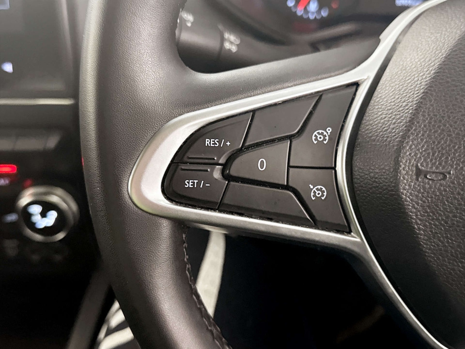 Used Renault Clio 2022 for sale - 77803632: Photo 18