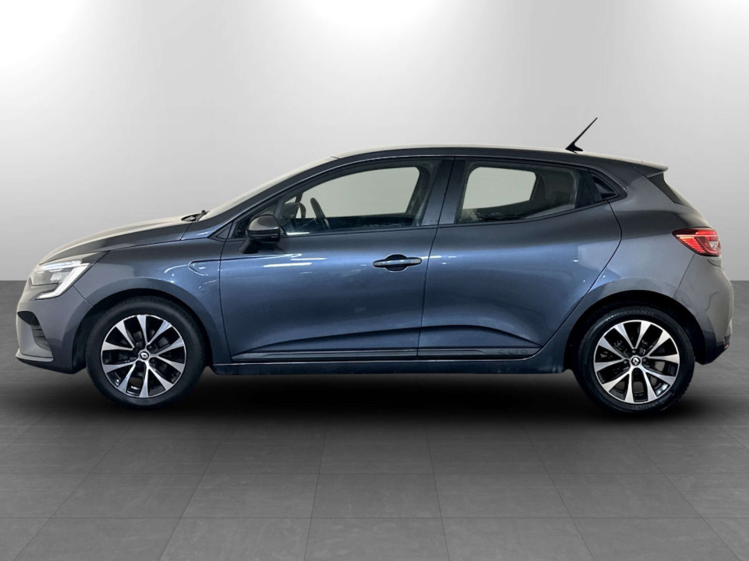 Used Renault Clio 2022 for sale - 77803632: Photo 7