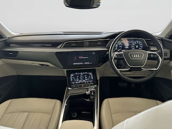 Used Audi e-tron 2022 for sale - 78370300: Photo