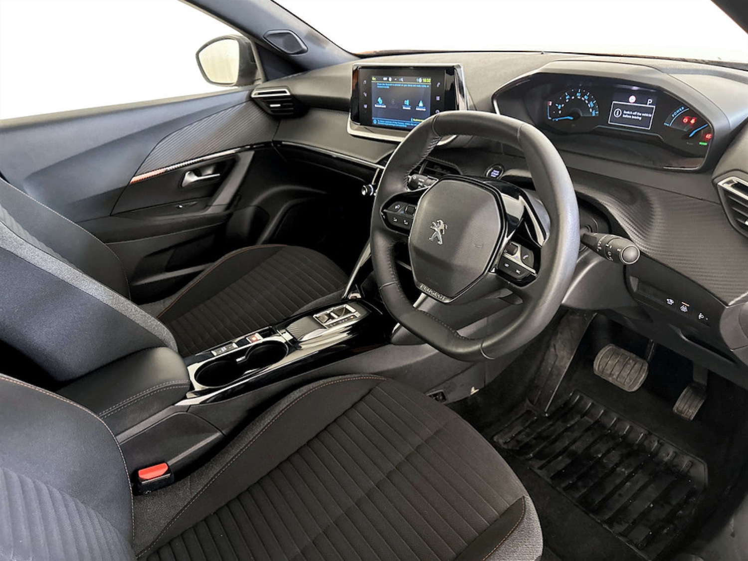 Used Peugeot 2008 2023 for sale - 77594857: Photo 15