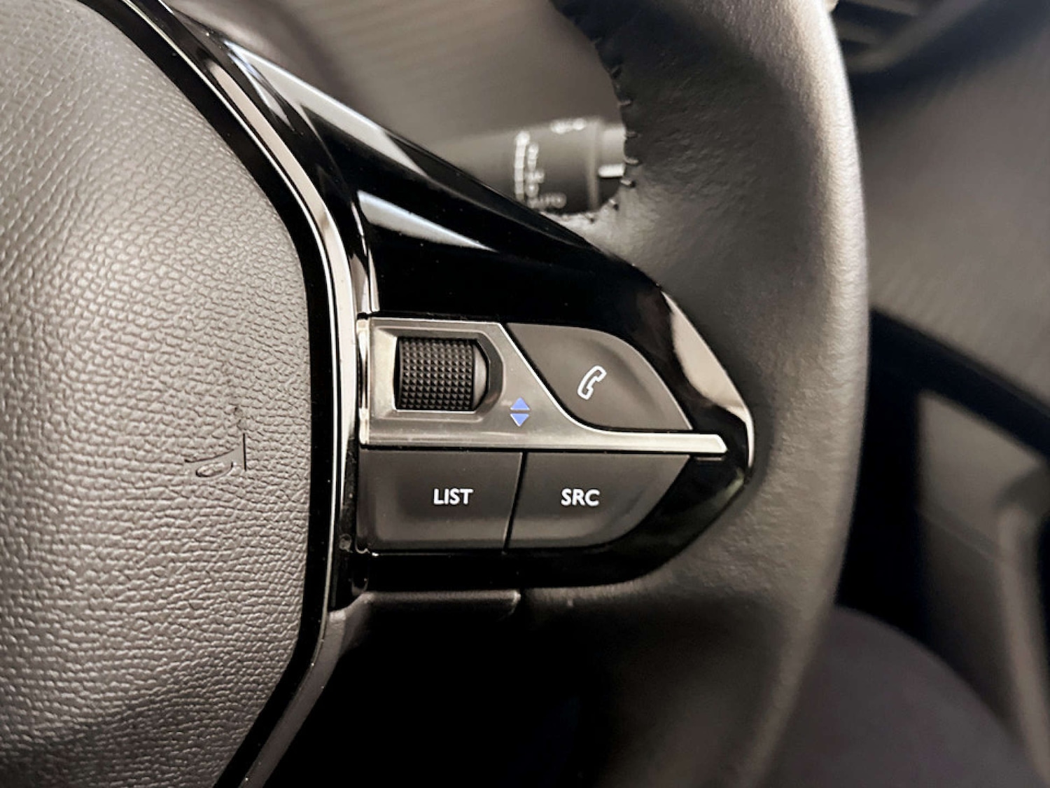 Used Peugeot 2008 2023 for sale - 77594857: Photo 19