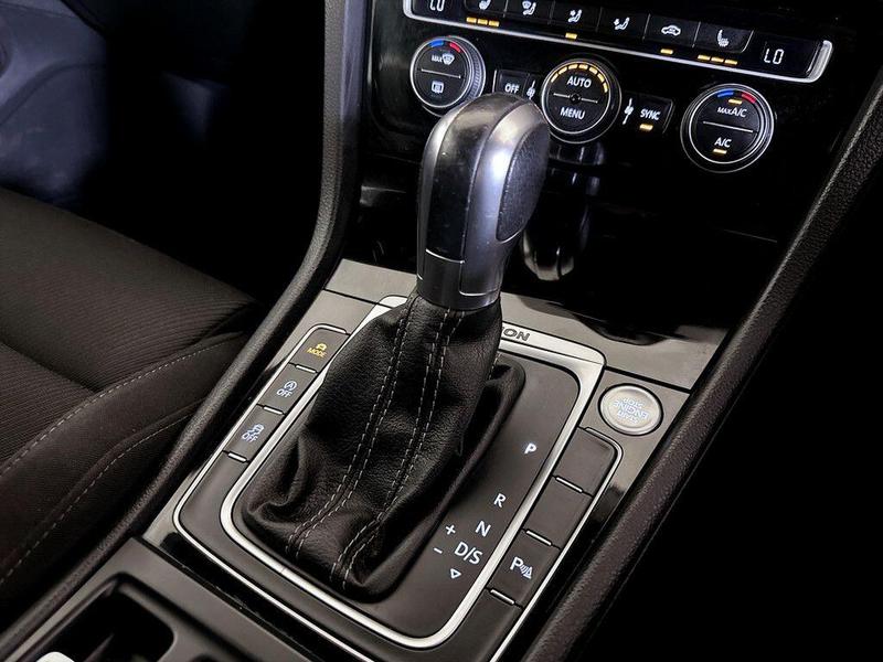 Used Volkswagen Golf 2019 for sale - 76449309: Photo 28