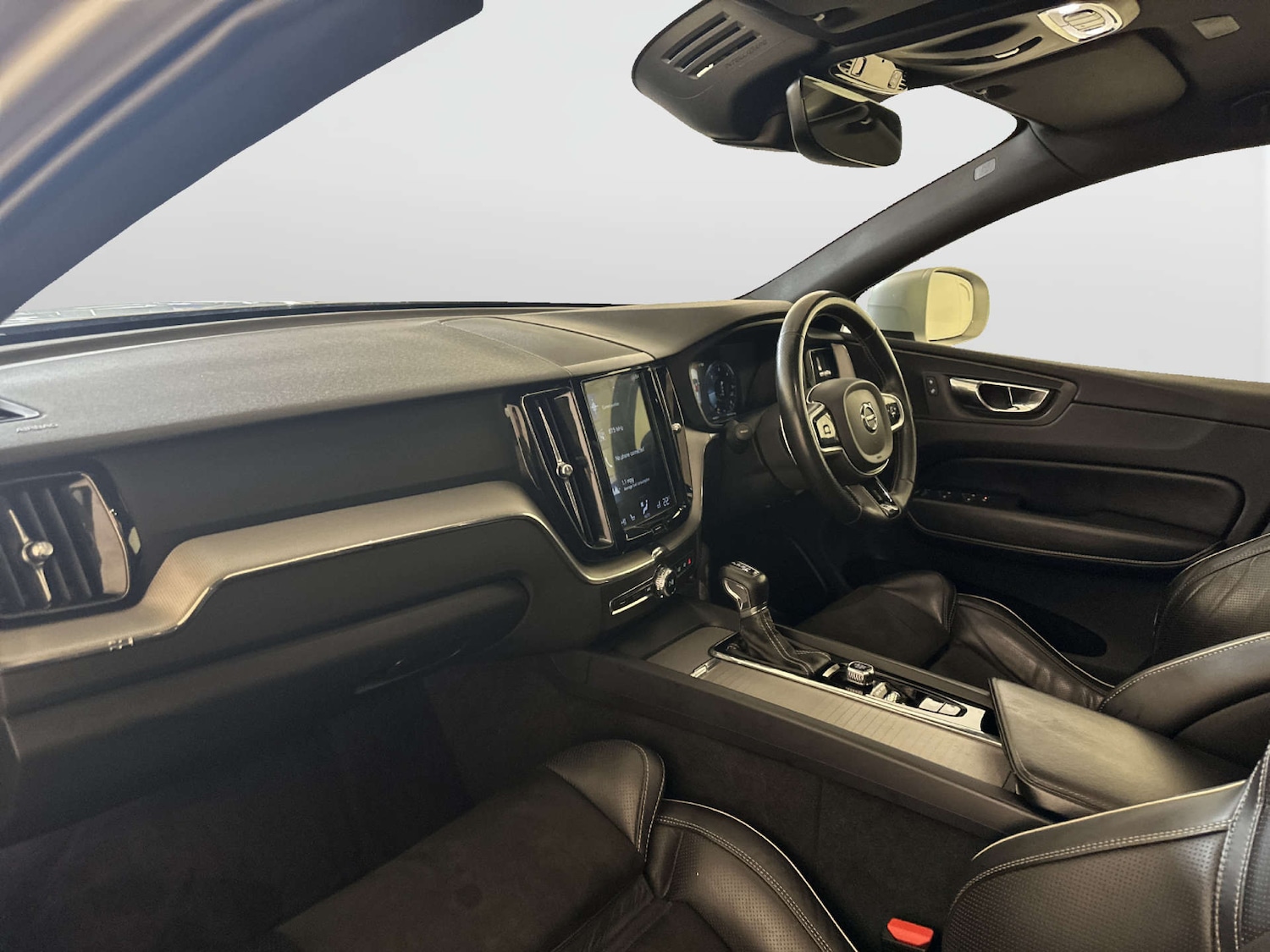 Used Volvo XC60 2018 for sale - 78041862: Photo 12