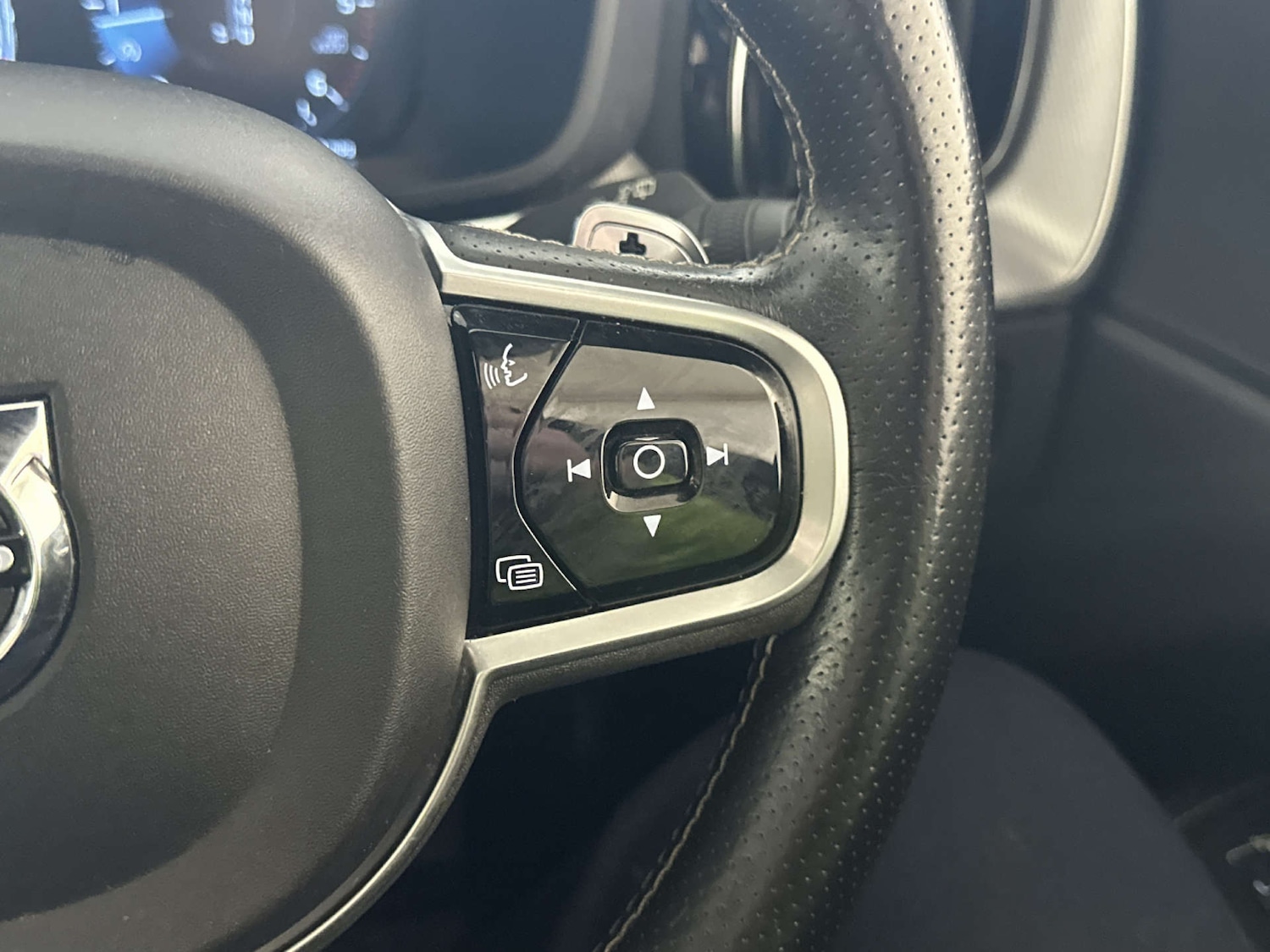 Used Volvo XC60 2018 for sale - 78041862: Photo 19