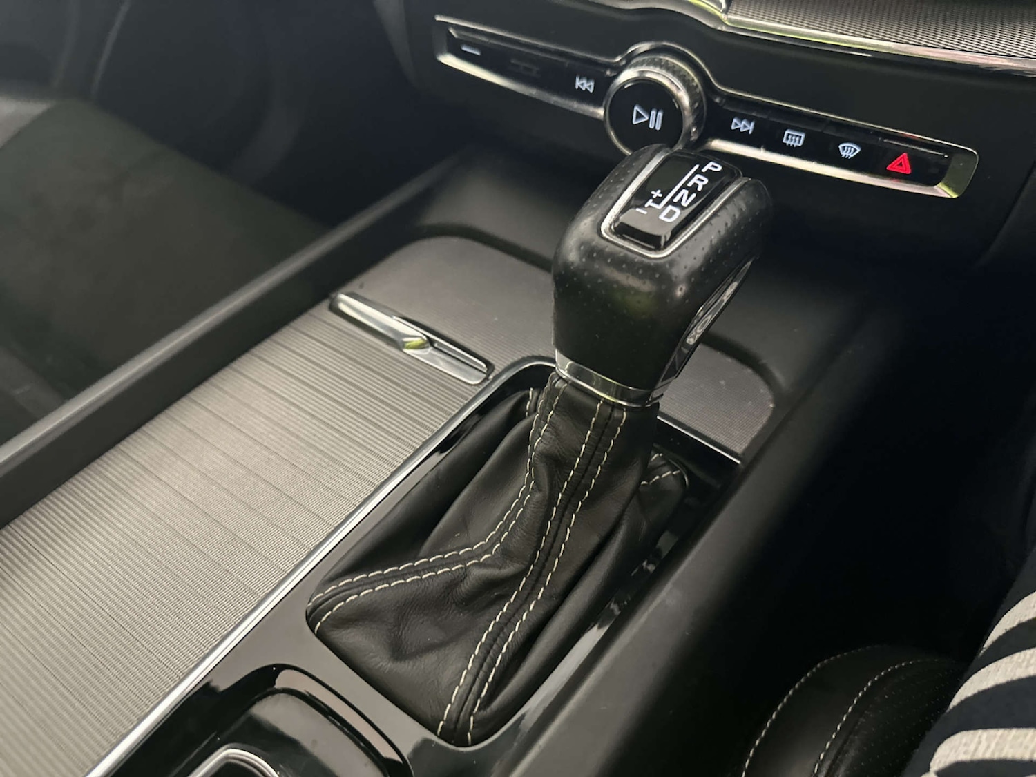 Used Volvo XC60 2018 for sale - 78041862: Photo 25