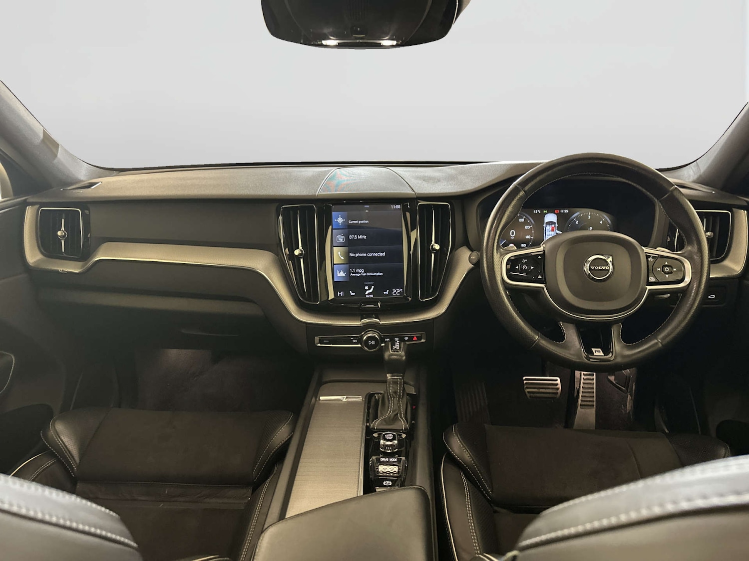 Used Volvo XC60 2018 for sale - 78041862: Photo 3