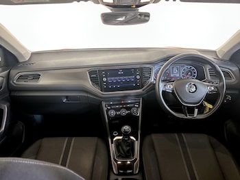 Used Volkswagen T-Roc 2018 for sale - 75409399: Photo