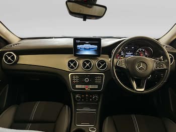Used Mercedes-Benz GLA 2018 for sale - 79828177: Photo