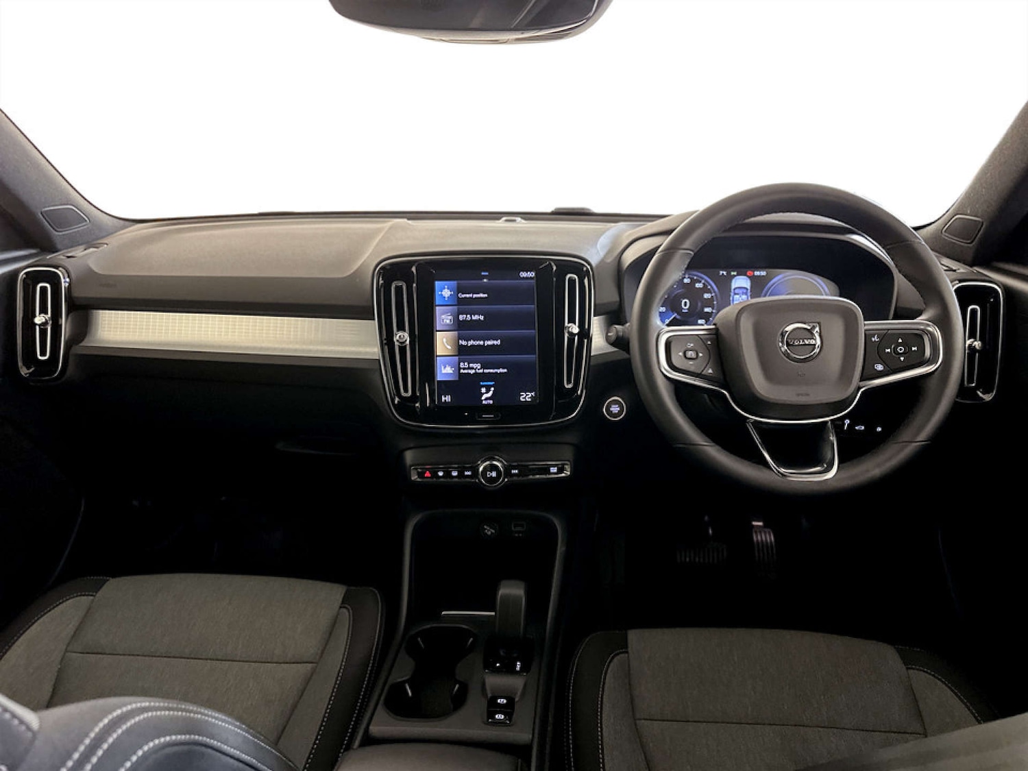 Used Volvo XC40 2022 for sale - 77368288: Photo 3