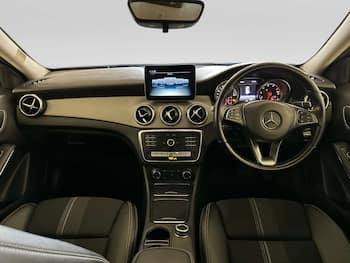 Used Mercedes-Benz GLA 2020 for sale - 79641871: Photo