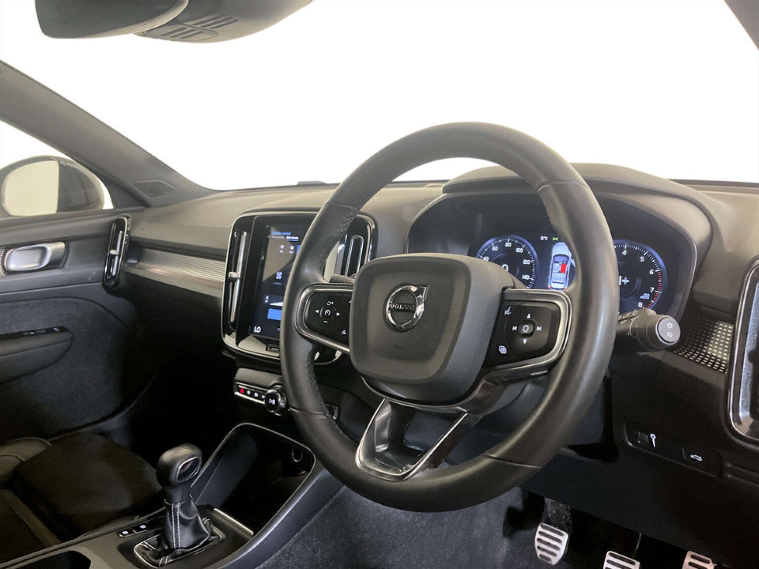 Used Volvo XC40 2021 for sale - 77342193: Photo 15