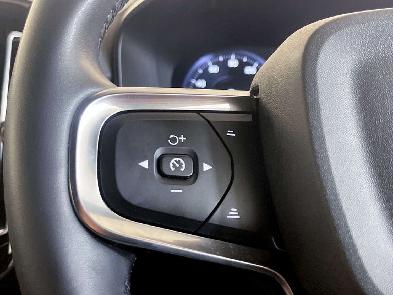 Used Volvo XC40 2021 for sale - 77342193: Photo 17