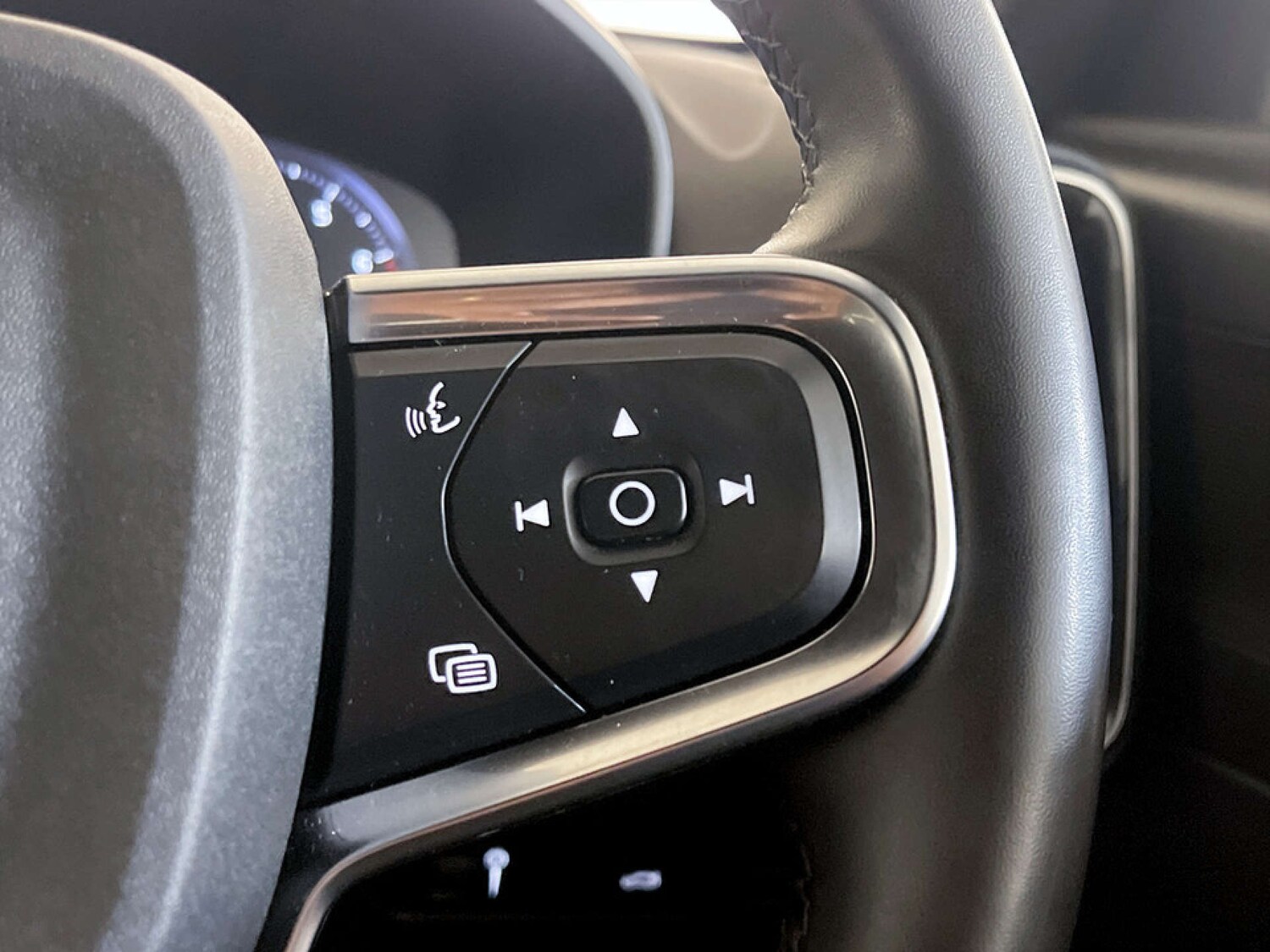 Used Volvo XC40 2021 for sale - 77342193: Photo 19