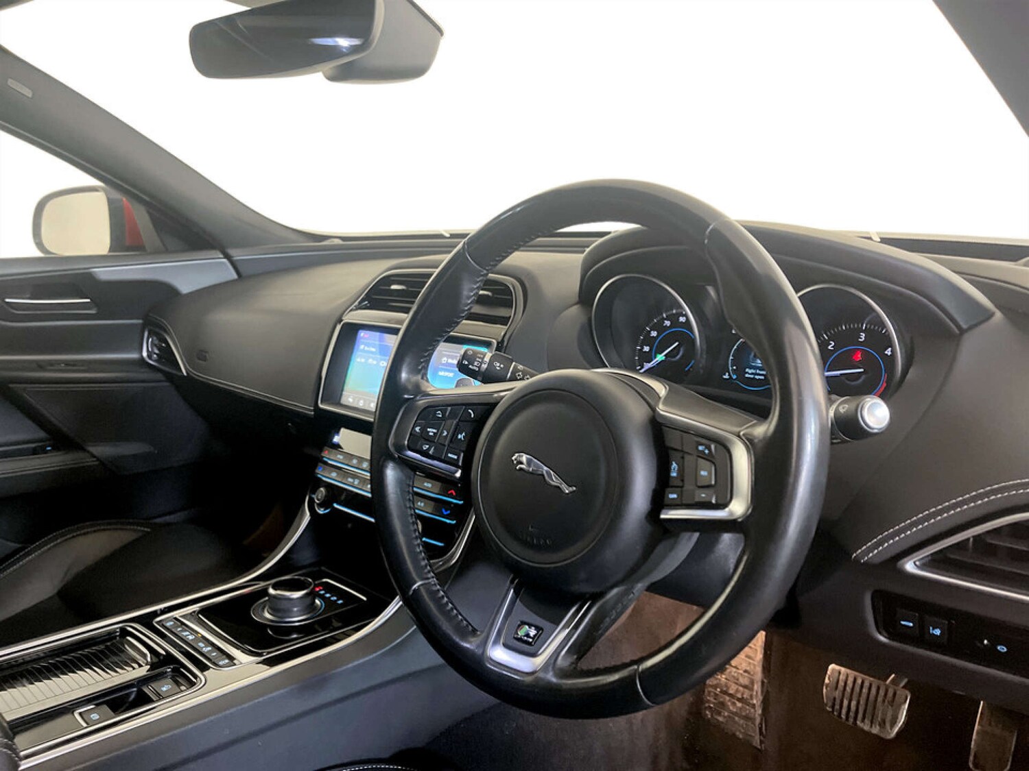 Used Jaguar XE 2019 for sale - 77469936: Photo 15