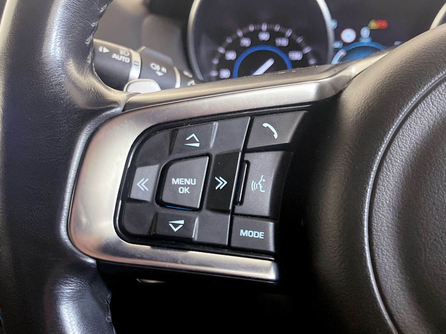 Used Jaguar XE 2019 for sale - 77469936: Photo 17