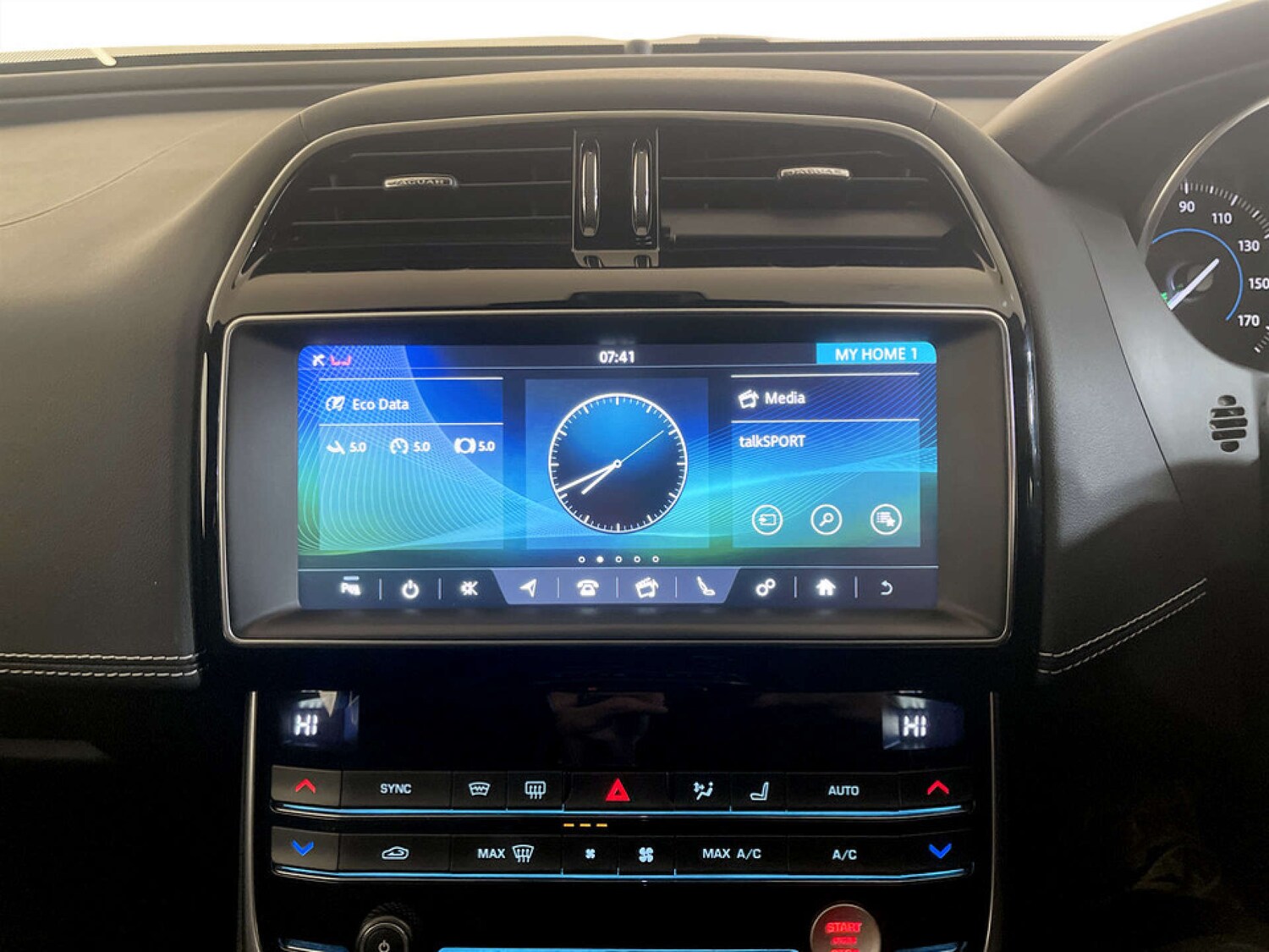 Used Jaguar XE 2019 for sale - 77469936: Photo 22