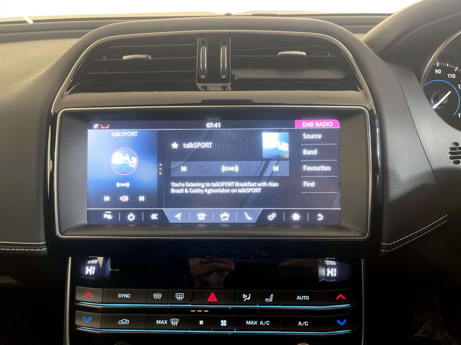 Used Jaguar XE 2019 for sale - 77469936: Photo 23