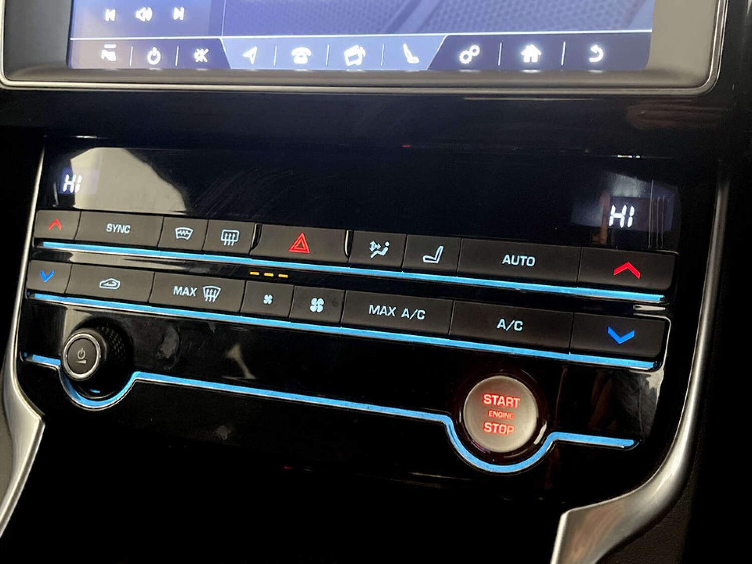 Used Jaguar XE 2019 for sale - 77469936: Photo 25