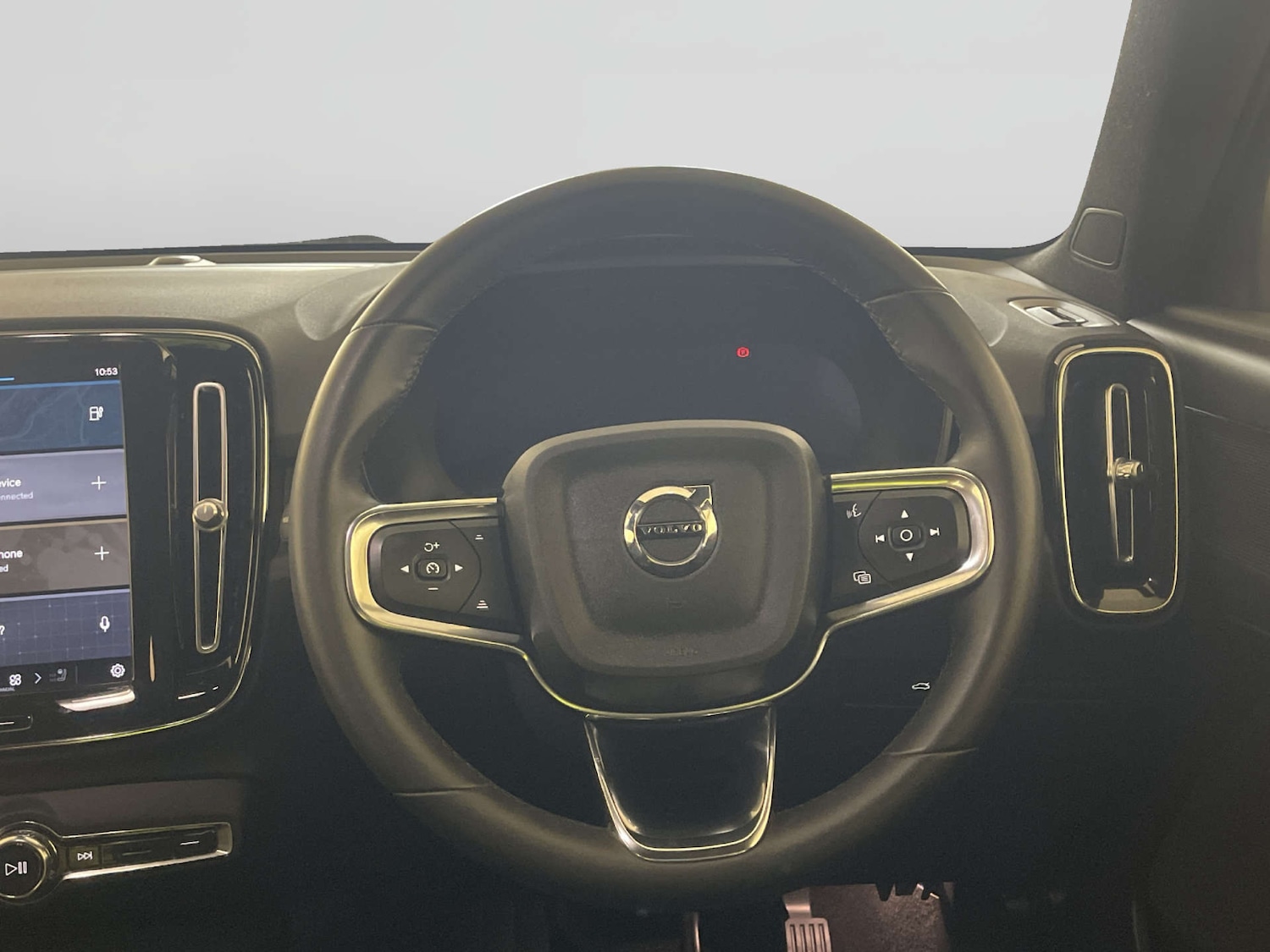 Used Volvo XC40 2023 for sale - 77964867: Photo 16